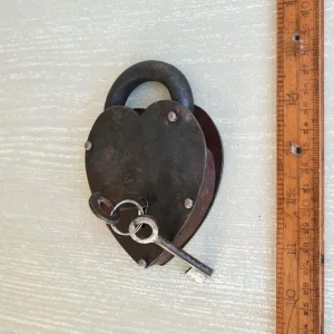 Heart Padlock Shape Decorative Accent – Cast Antique Iron Wall Ornament (150mm)