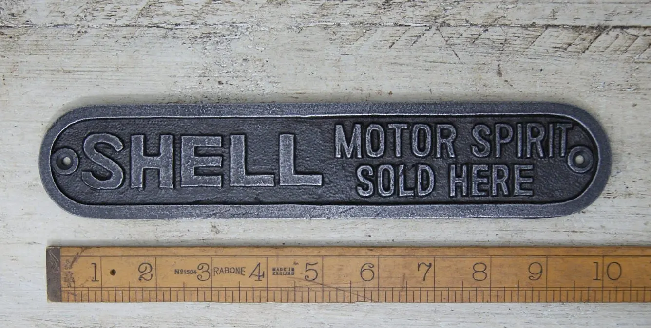 Shell Motor Spirit Plaque – Cast Antique Iron Wall Sign (10″ / 250mm Diameter)