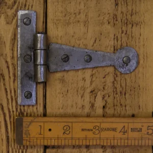 Tee Hinge – Penny End 4″ (100mm) Hand-Forged Antique Iron