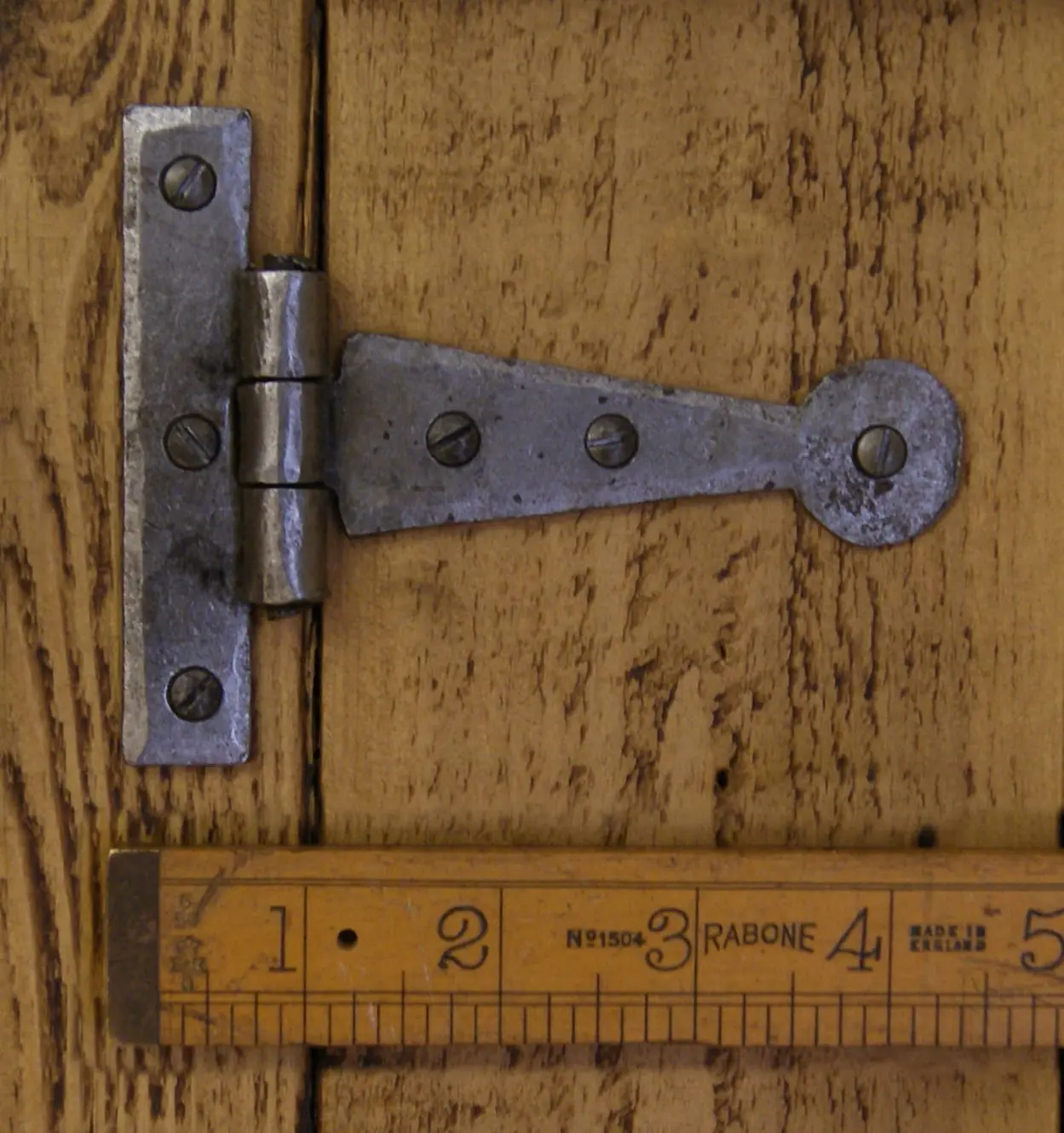 Tee Hinge – Penny End 4″ (100mm) Hand-Forged Antique Iron