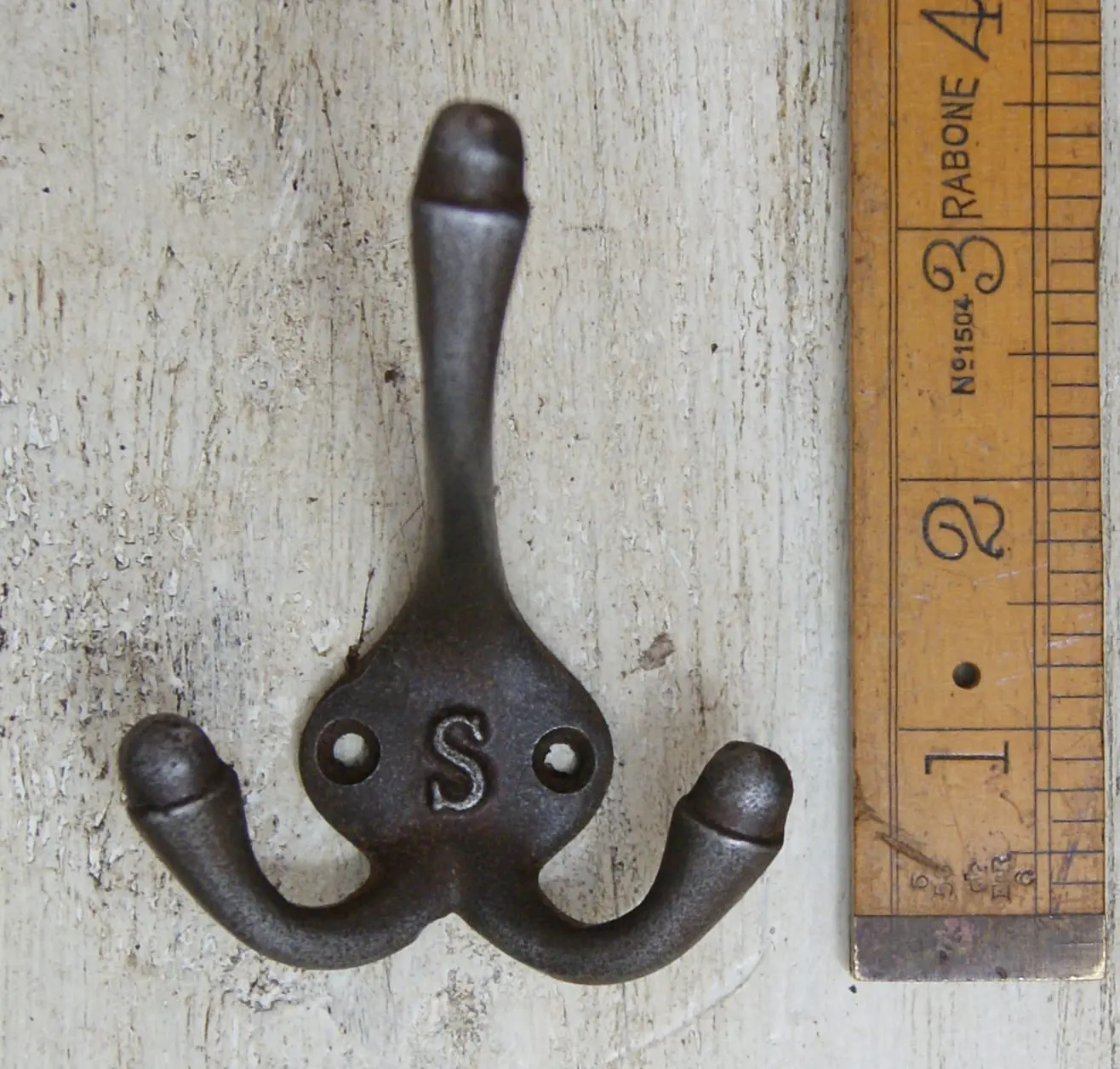 ‘S’ Hat & Coat Hook – Triple Cast Antique Iron Wall Hook (90mm)