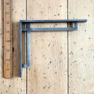 Art Deco Morris Shelf Bracket – Cast Antique Iron 150mm x 180mm