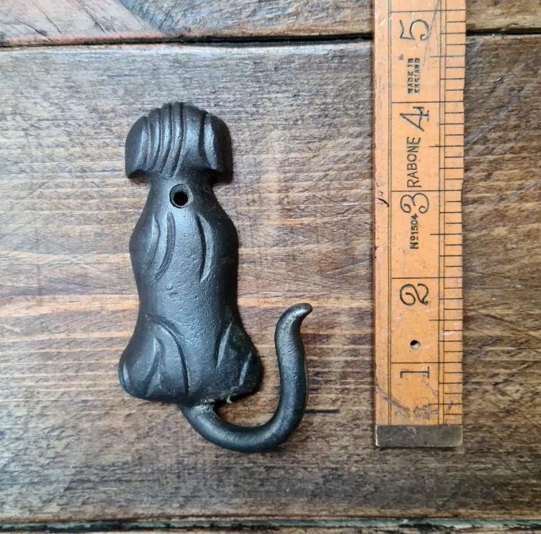 Dog Coat Hook – Cast Iron Decorative Wall Hook (60mm x 100mm)