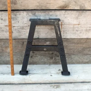 GWR Bench End Frame – Cast Antique Iron Railway Style (16″ / 400mm)