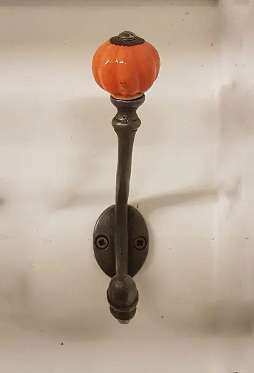 Albany Acorn Coat Hook – Cast Iron with Orange Ceramic Tip (125mm)
