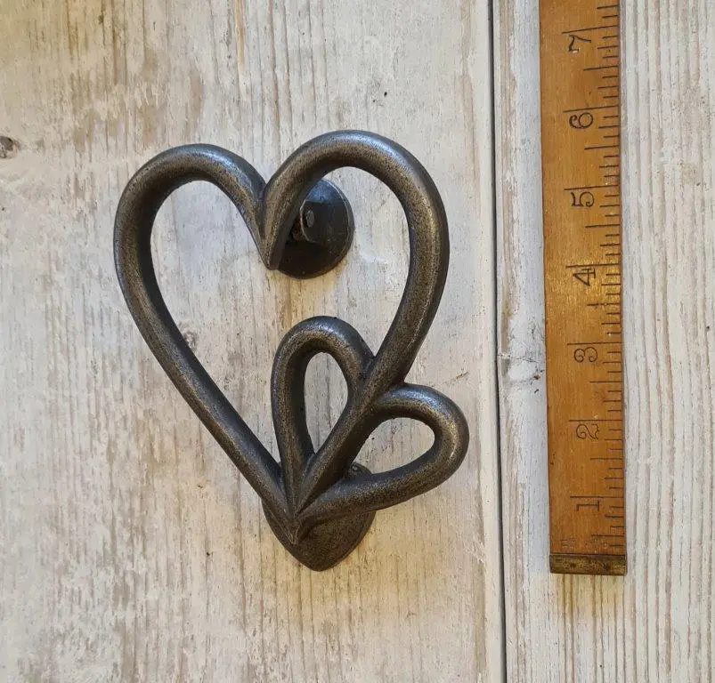 Love Heart Door Knocker – Double Heart Cast Iron Design (160mm x 150mm)